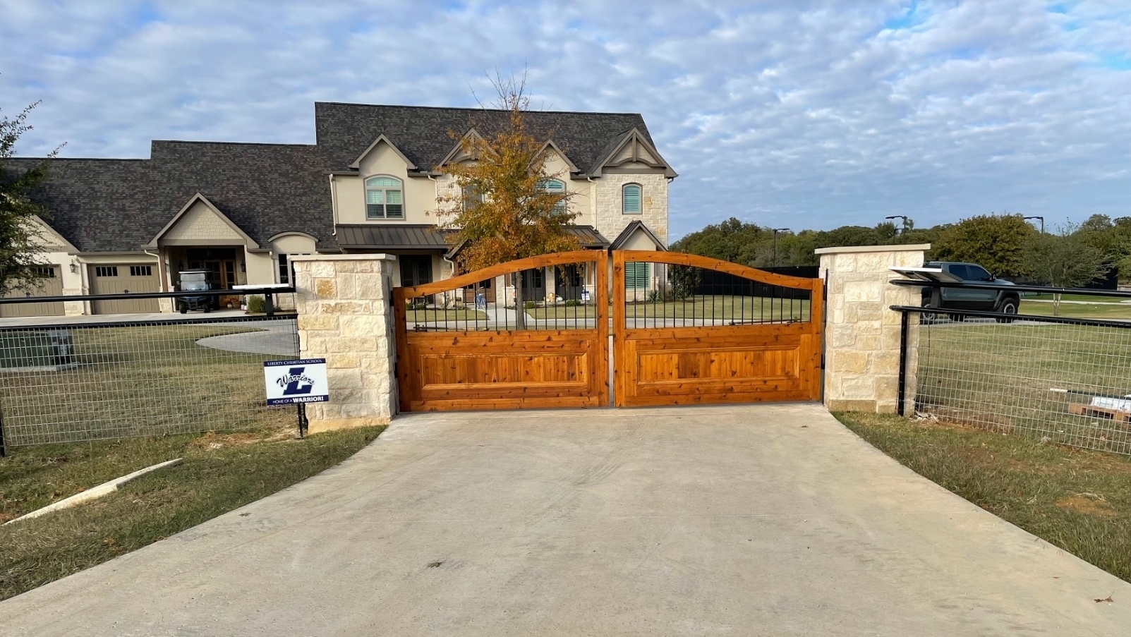 Custom gate Argyle, TX Texas Select Fencing